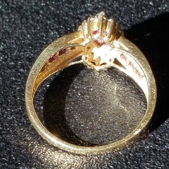 Ruby Red & White Diamond Sz.7 Ring 10k Solid Yellow Gold - Picture 7 of 8